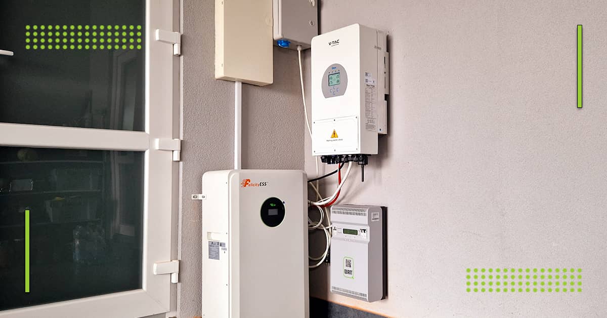 Чому інверторний стабілізатор напруги Quant потрібно ставити перед сонячними інверторами? - QUANT.UA Official